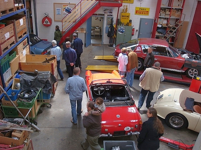 2010-05 Jensen Car Club zu Besuch 063.jpg